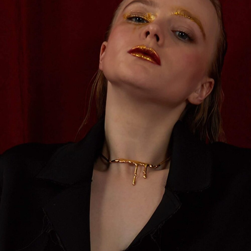 Luxurious Blood Drop Gold Necklace, NWT